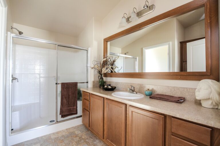 Bradford-BD-07-master-bath