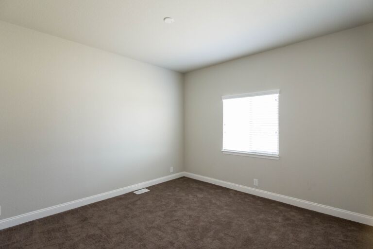 Bradford BD 43 bedroom 2B