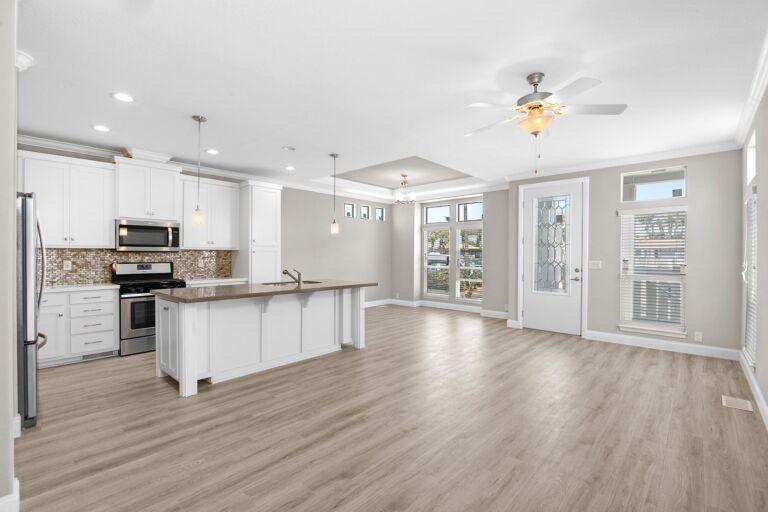 Bradford-BD-4580HSP-Interior-2