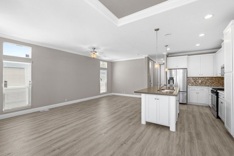 Bradford-BD-4580HSP-Interior-3